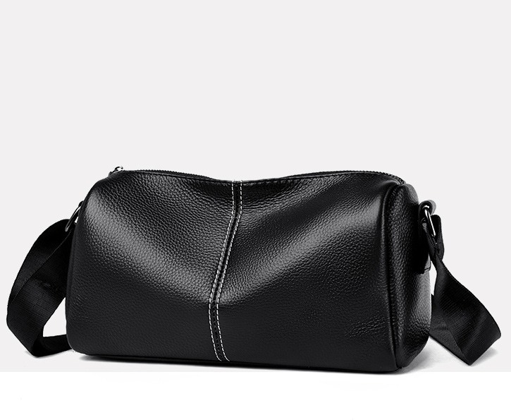 Wholesale genuine leather men's bag, simple men's shoulder bag, commuter crossbody bag, casual genuine leather bag, men's Boston bag
