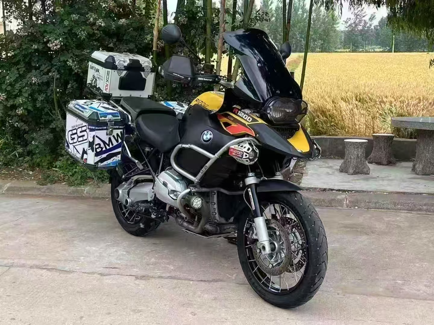 BMW ADV1200